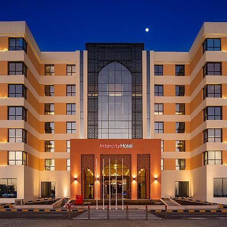 Intercityhotel Нізва Екстер'єр фото