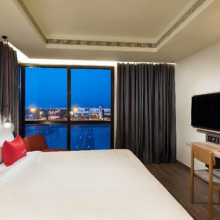 Intercityhotel Нізва Екстер'єр фото