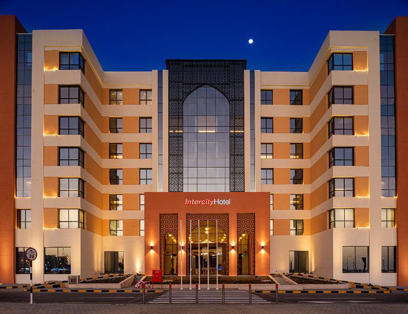 Intercityhotel Нізва Екстер'єр фото