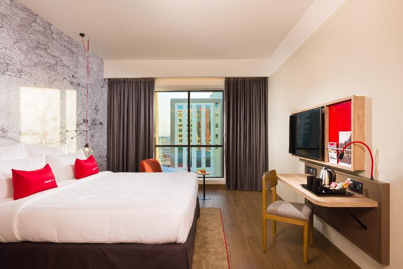 Intercityhotel Нізва Екстер'єр фото